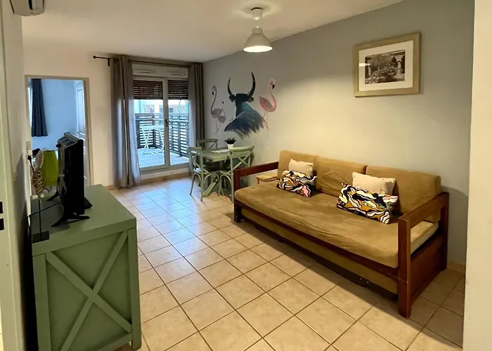Appartement En Residence Tres Bien Situe